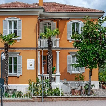 Villa Liberty Урбино Екстериор снимка